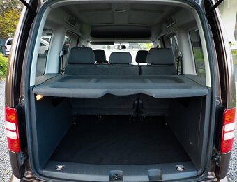 VOLKSWAGEN CADDY 2.0TDI 4x4 - 5MIEST - NAVI- VYHREV -ŤAŽNE - 19