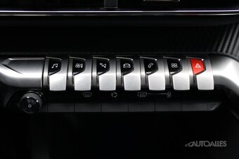 Peugeot 3008 1,6 HDi 88 kW - 19