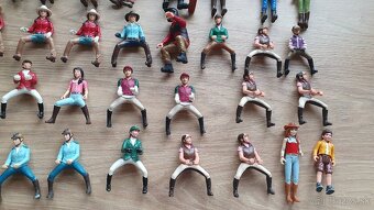 Schleich koně a jezdci /jezdkyně - 19