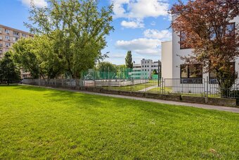 SVETLÁ GARSÓNKA, MUROVANÁ PIVNICA, NÍZKE NÁKLADY, OSTREDKY - 19