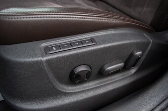 Škoda Octavia 3 combi 2.0 tdi LK DSG - 19