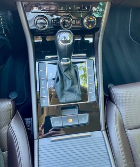 Škoda Superb Combi 2.0 TDI 190k 4x4 L&K DSG - 19