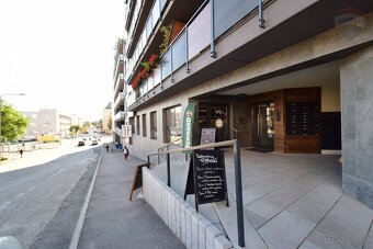 Prenájom 2 izbový  55 m2 byt s parkovacím státím „TABÁŇ“ Nit - 19