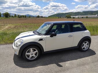 Mini Cooper R56 1,6i Benzín 88kw white pepper,Klimatronic - 19