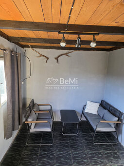 Rekreačný pozemok s murovanou chatkou - 19