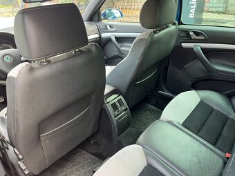 Škoda Octavia Combi 2.0 TFSI RS - 19