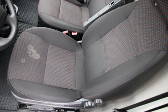 Dodávka CITROËN Jumper FT 35 L3H2 BlueHDi 140k S&S,r.v. 2023 - 19