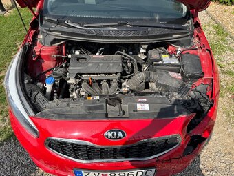 KIA Ceed 1.4 benzin 2015 54000km 1. majiteľ SR POJAZDNÉ - 19
