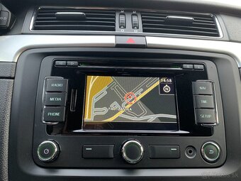 Škoda Superb 2,0 TDi CR DSG 4x4 - 19