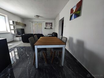 Predávame nadštandardný rodinný dom - 19