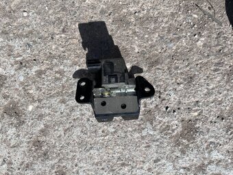 Hyundai i30 sanie,klapka, rampa, zapalovacie cievky, kabelaz - 19