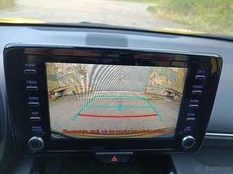 Toyota Yaris Cross Hybrid 4x4 rok 2021, najeto: 34.122 km - 19