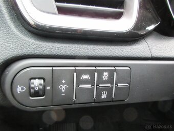 Kia Ceed SW 1.6 CRDi MHEV Gold A/T - 19