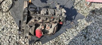 Predám zadné svetlá na Seat Cordoba rok výroby 2000 - 19