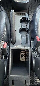 Hyundai Tucson 2.0 CDRi 4x4 manuál ťažné - 19