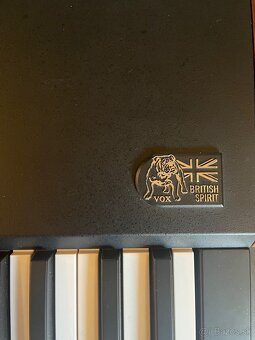 Vox Continental 73 BK + case - 19