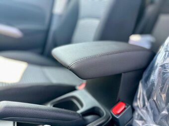 Nový Automat Suzuki S-Cross 1,4 PREMIUM, 2WD, 2025 - 19