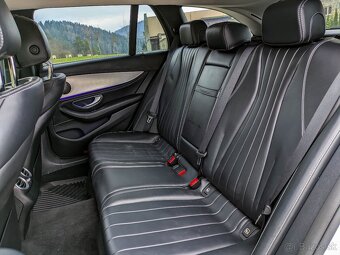 Mercedes-Benz E trieda Kombi 400 4MATIC 3.5 V6 AMG Line - 19