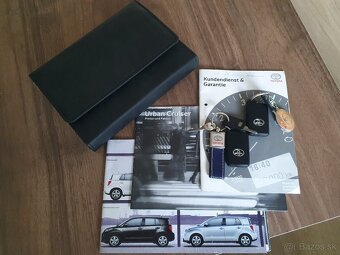 Toyota Urban Cruiser 1.33 VVT-i Sol - 19