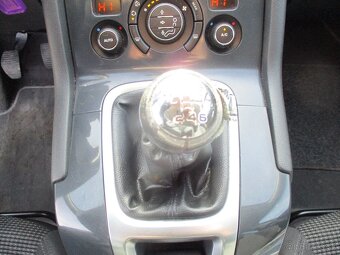 PEUGEOT 5008 2.0HDI 110kw 10/2011 - 19