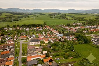 Predáme slnečný rodinný dom v tichej lokalite Lovča - 19
