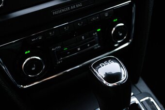 Škoda Superb Combi 2.0TDI CR 125kw Elegance DSG - 19