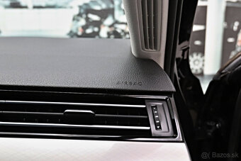 Volkswagen Passat Variant 2.0 TDI DSG EVO Elegance - 19