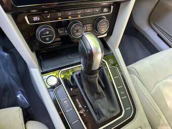 Volkswagen Passat Variant 2.0 TDI EVO Elegance DSG - 19