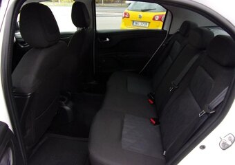 Citroën C-Elysée 1,2 PureTech FEEL benzín manuál 60 kw - 19