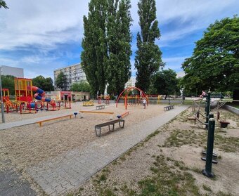 Na prenájom priestranný 2-izbový byt, Bratislava – Ružinov - 19