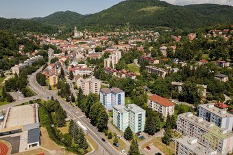 Exkluzívne na predaj 4izbový byt o výmere 87m2 v pôvodnom st - 19