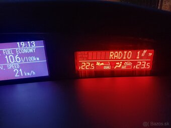Mazda 3---1.6i-benzin--77Kw-105Ps-najazdené.-157300km - 19