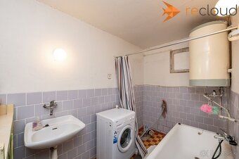 Na predaj rodinný dom vo Veľkých Ozorovciach s veľkým rovina - 19