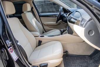 BMW X1 xDrive 20d A - T - 19