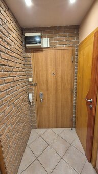 Veľkometrážny 3-izbový byt na prenájom, Priekopa - 19