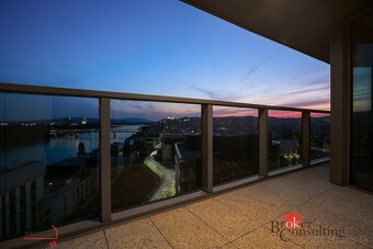 Na predaj lukratívny 3-izbový apartmán na 13. poschodí v pre - 19