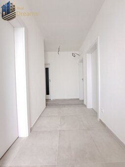 Priestranné novostavby 4-izbových rodinných domov v meste Ša - 19