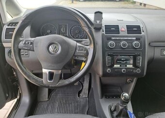 Volkswagen Touran 2,0 TDI Cup Comfort nafta manuál 103 kw - 19