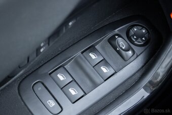 Peugeot 208 1.2i 60kW, M5 / AJ NA SPLÁTKY / PROTIÚČET / - 19