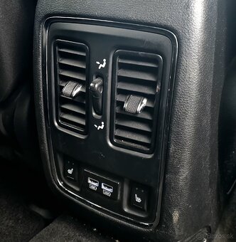 Jeep Grand Cherokee 3.0L V6 CRD SUMMIT A/T - 19