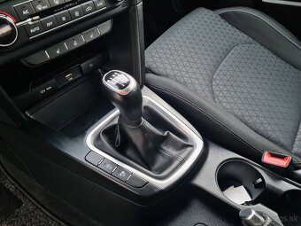 KIA CEED SW 1.5 T-GDi SILVER / MOŽNÝ ODPOČET DPH - 19
