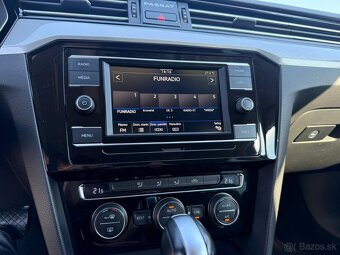 Volkswagen Passat 1.6 TDI Comfortline - 19