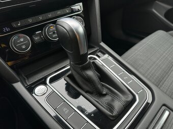 Volkswagen Passat Variant 2.0 TDi DSG 4Motion, r.v.: 2020 - 19