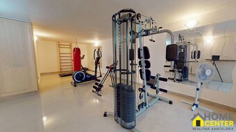 PREDAJ : PRIESTRANNÝ RODINNÝ DOM S BAZÉNOM, KOMÁRNO - 19