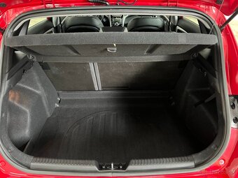Hyundai i30 1.6i 99kw VYHŘ.SEDAČKY ALU PO ROZVODECH SERVISKA - 19