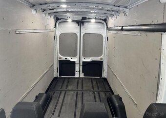 Ford Transit L4H3 JUMBO 6MÍST nafta manuál 96 kw - 19