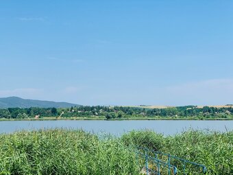 MAĎARSKO - JAZERO RAKACA - 4 IZBOVÁ ZARIADENÁ ZRUBOVÁ POSCHO - 19