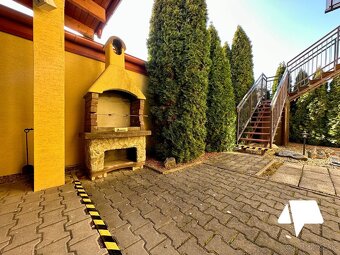 Predaj zabehnutá reštaurácia s veľkým 1- izb. bytom Zlaté Mo - 19