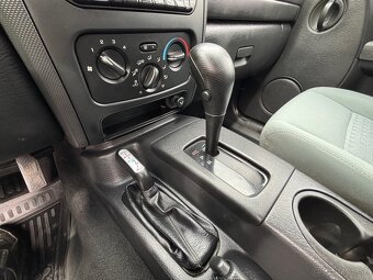 Jeep Cherokee KJ 2.8 CRD Dovoz IT Top stav bez hrdze - 19