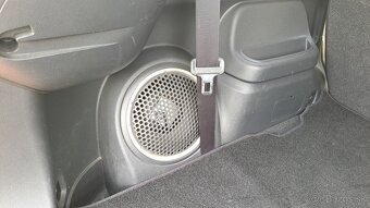 MITSUBISHI OUTLANDER 2.2 DI-D AUTOMAT 7-miestne - 19